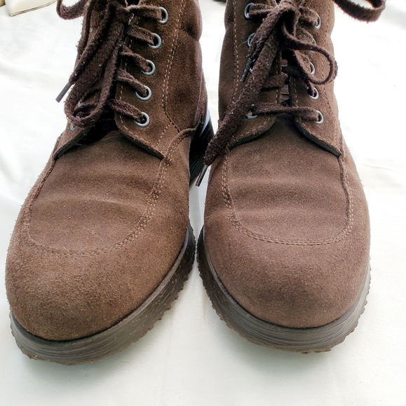 Ankle boots brown suede by  Hogan - Picture 7 of 15